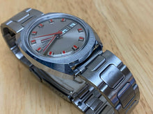 Load image into Gallery viewer, Stunning Vintage 1973 Timex Marlin Mens Silver Hand-Wind Mechanical Watch Hours
