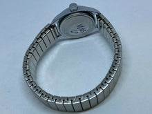 Load image into Gallery viewer, Vintage Geneva Lady Silver Fluted Bezel Stretch Hand-Wind Mechanical Watch Hours
