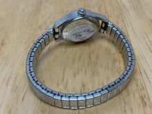 Load image into Gallery viewer, Vintage Benrus 7380 Swiss Lady Classic Silver Self-Wind Automatic Watch Hours
