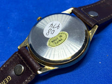 Load image into Gallery viewer, VTG Triumph Men Old Culture Style Fancy Band Analog Quartz Watch Hour~New Batter
