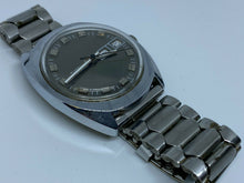 Load image into Gallery viewer, Stunning VTG Timex Marlin Mens Silver Hand-Wind Mechanical Watch Hours~Day Date
