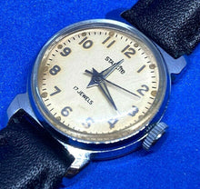 Load image into Gallery viewer, Vintage Starlite Lady 17 Jewels Silver Leather Hand-Wind Mechanical Watch Hours
