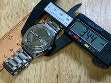 Load image into Gallery viewer, Stunning VTG Timex Marlin Mens Silver Hand-Wind Mechanical Watch Hours~Day Date
