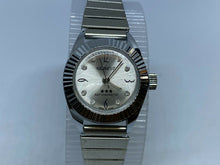 Load image into Gallery viewer, Vintage Geneva Lady Silver Fluted Bezel Stretch Hand-Wind Mechanical Watch Hours
